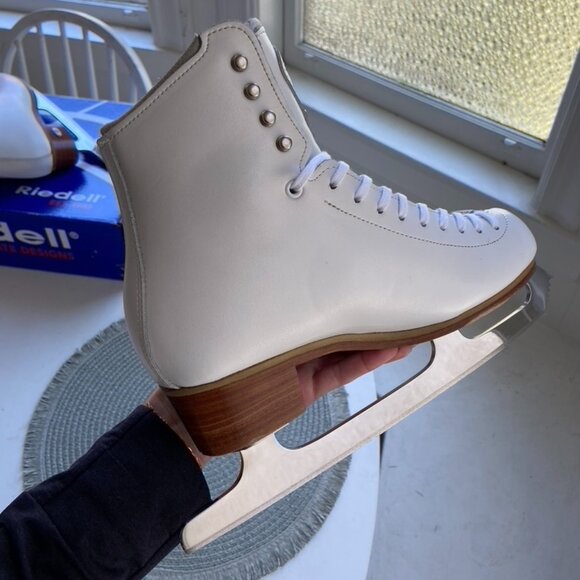 Riedell Motion Ice Skates – Size 5.5 Medium Width – Excellent Condition - Picture 3 of 5